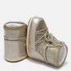 Icon Low Glance Stiefel aus platinfarbenem Satin