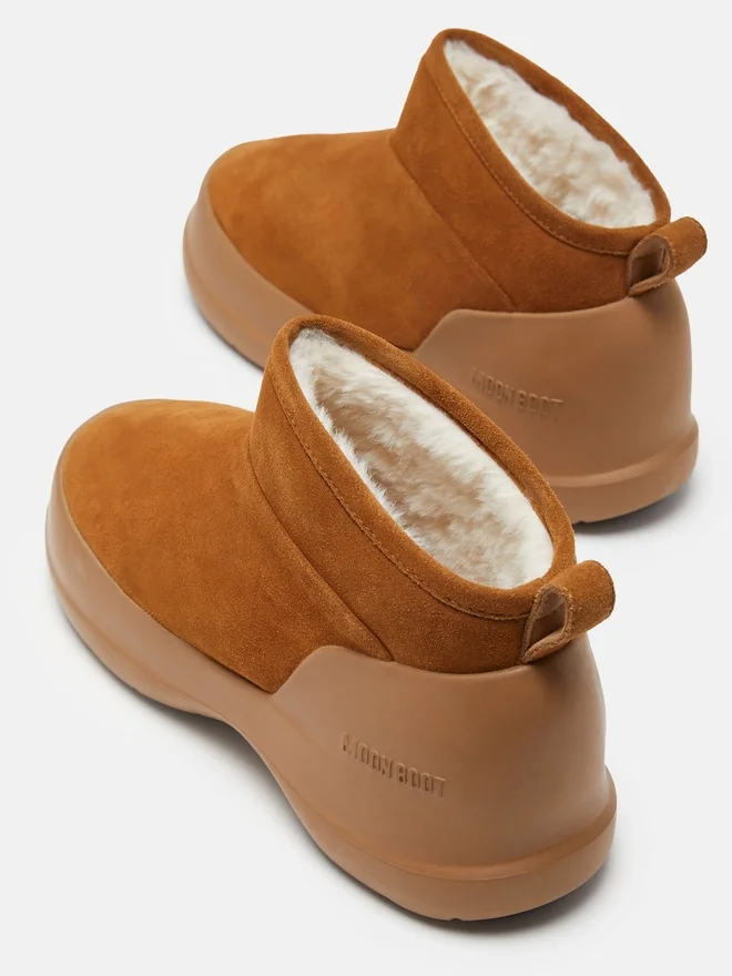 Mezzaluna Stiefeletten aus braunem Wildleder Mezzaluna Stiefeletten aus braunem Wildleder